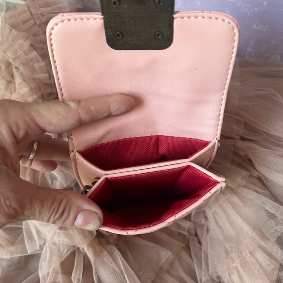 Elegant Pink Quilted Crossbody Passport and iPhone Case w/Chain Strap - Picture 2 of 13